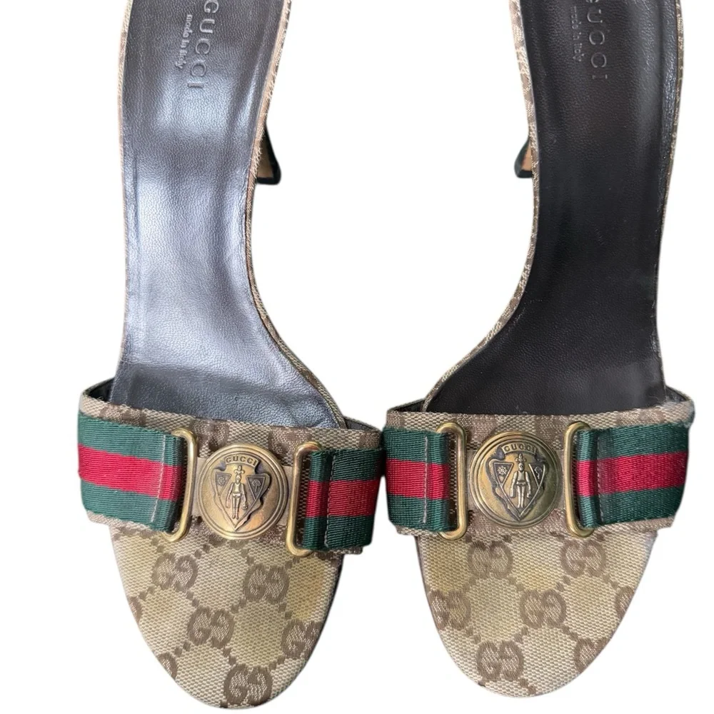 Gucci Tan and Green Open-Toe Sandals - Picture 2 of 7